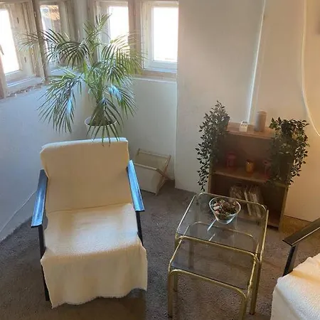 Apartment Attic, Chill, Cozy,in The Center